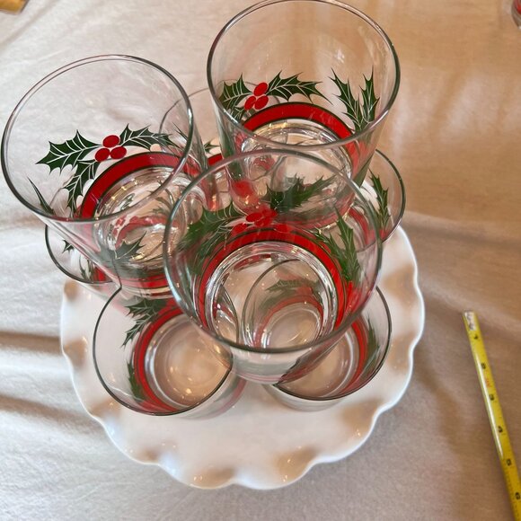 Vintage Holly Berry Tumblers Set Of 8 from Libbey Bon Vivant Collection-Libbey - Picture 6 of 12